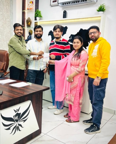 Image gallery marquee